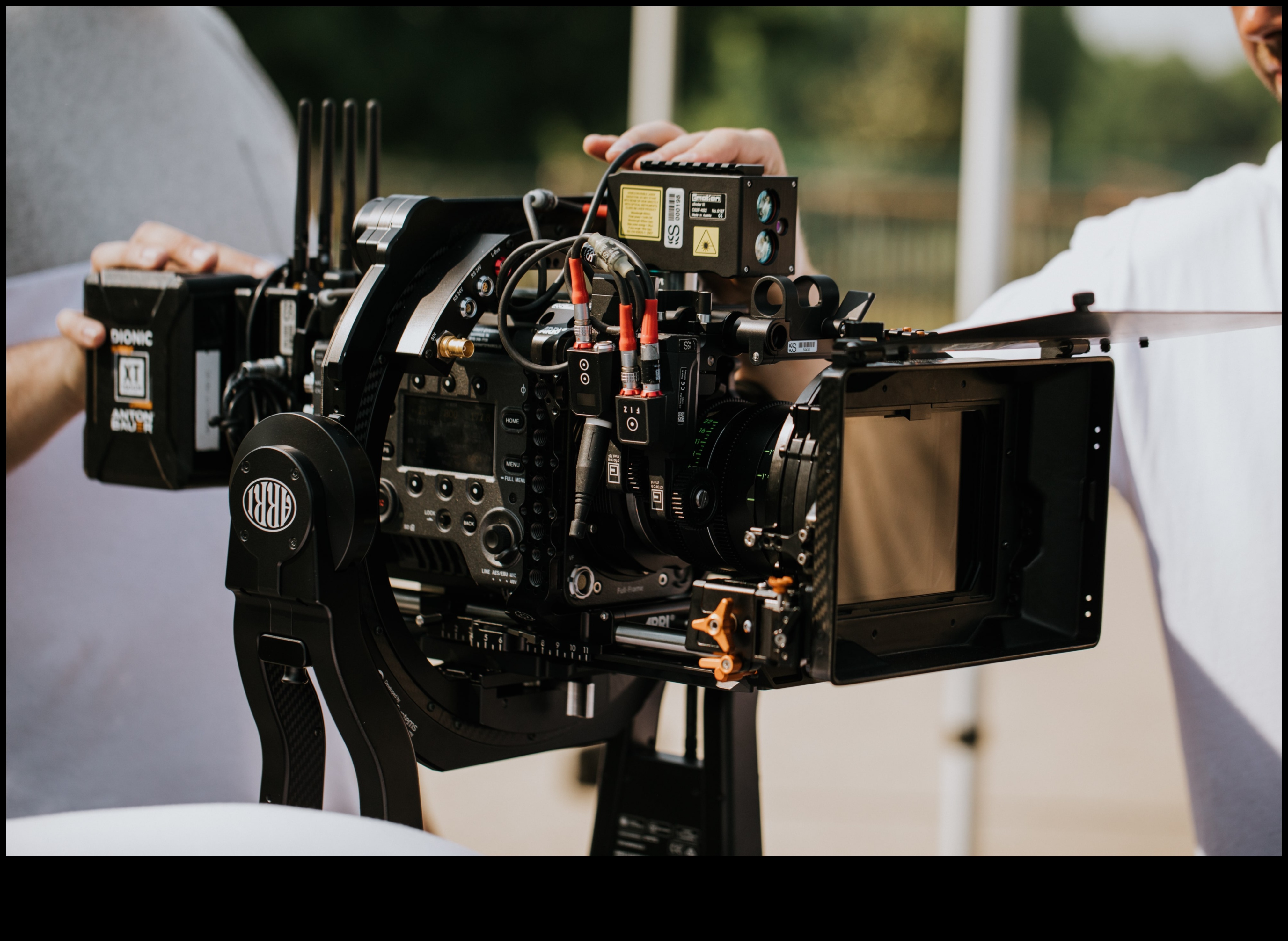 אומנות מצלמה: ניווט בקדמת הקצה בציוד פרימיום