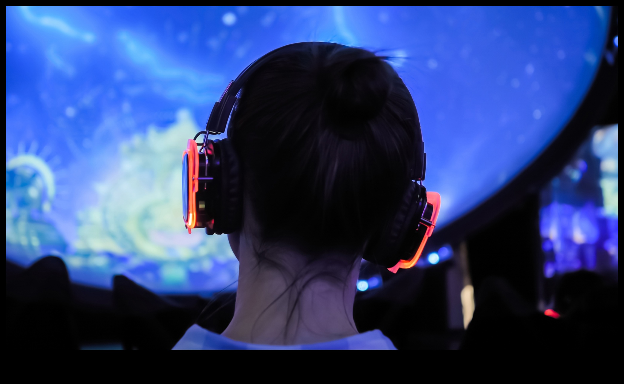 מחזה אודיו מרחבי: מערכות סאונד סראונד לחוויית אודיו תלת מימדית